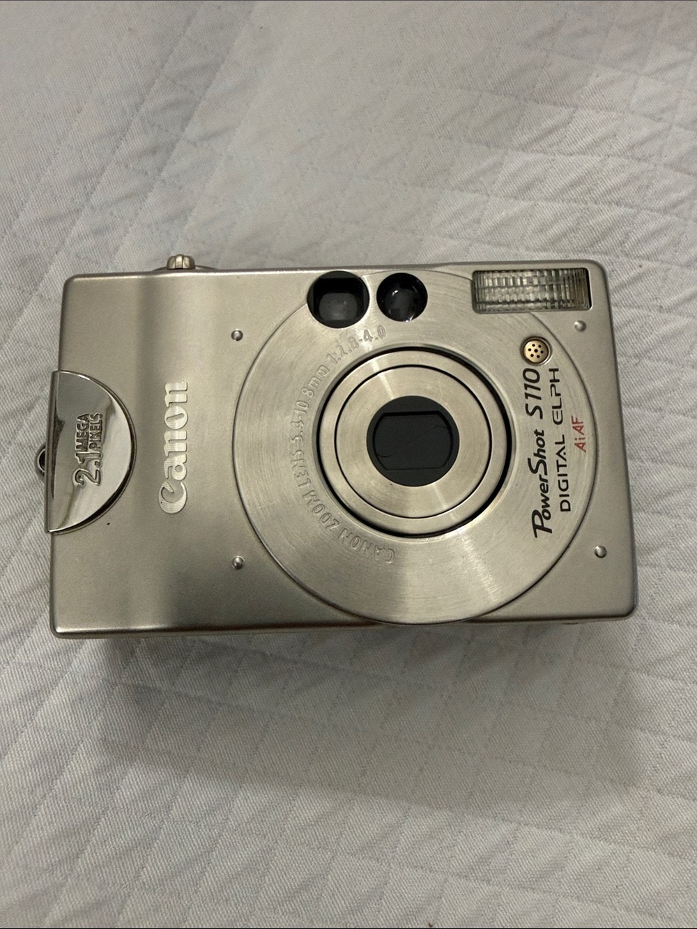 Vintage Canon PowerShot S110 Digital ELPH 2.1MP Camera PC1012 Untested for parts